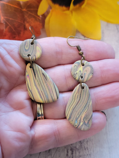 Timber Twist - Brass Country Craft Barn Earrings (#349E)