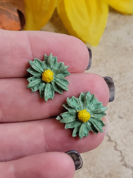 Meadow Bloom - Green Country Craft Barn Earrings (#357E)