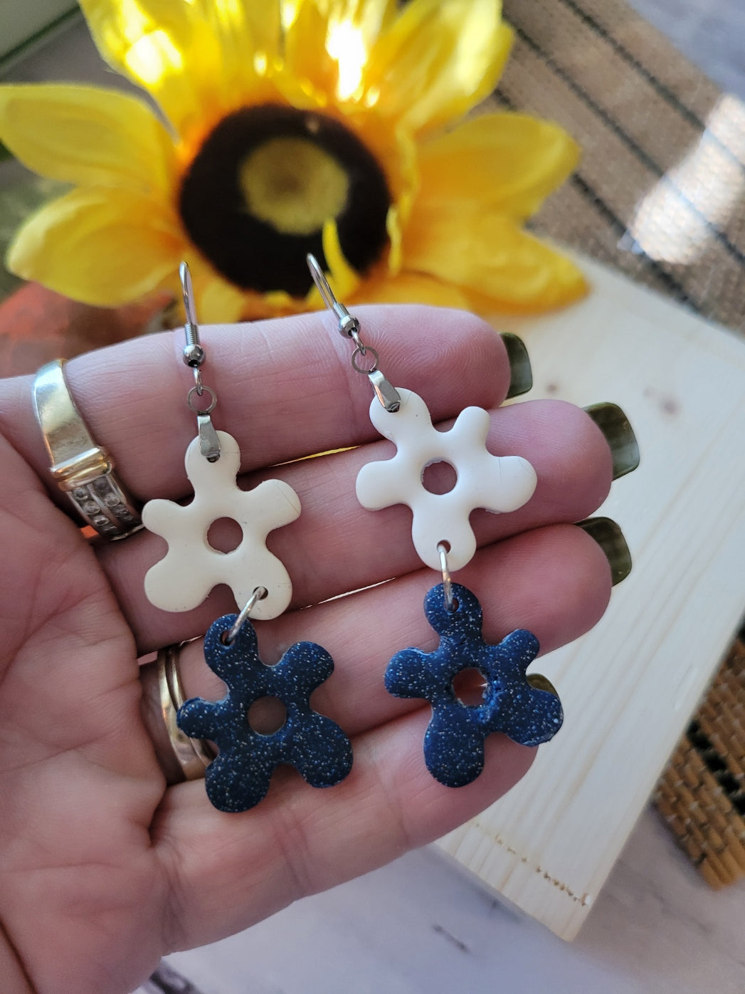 Retro Bloom Duo -Galaxy Glitter Blue Country Craft Barn Earrings (387E)