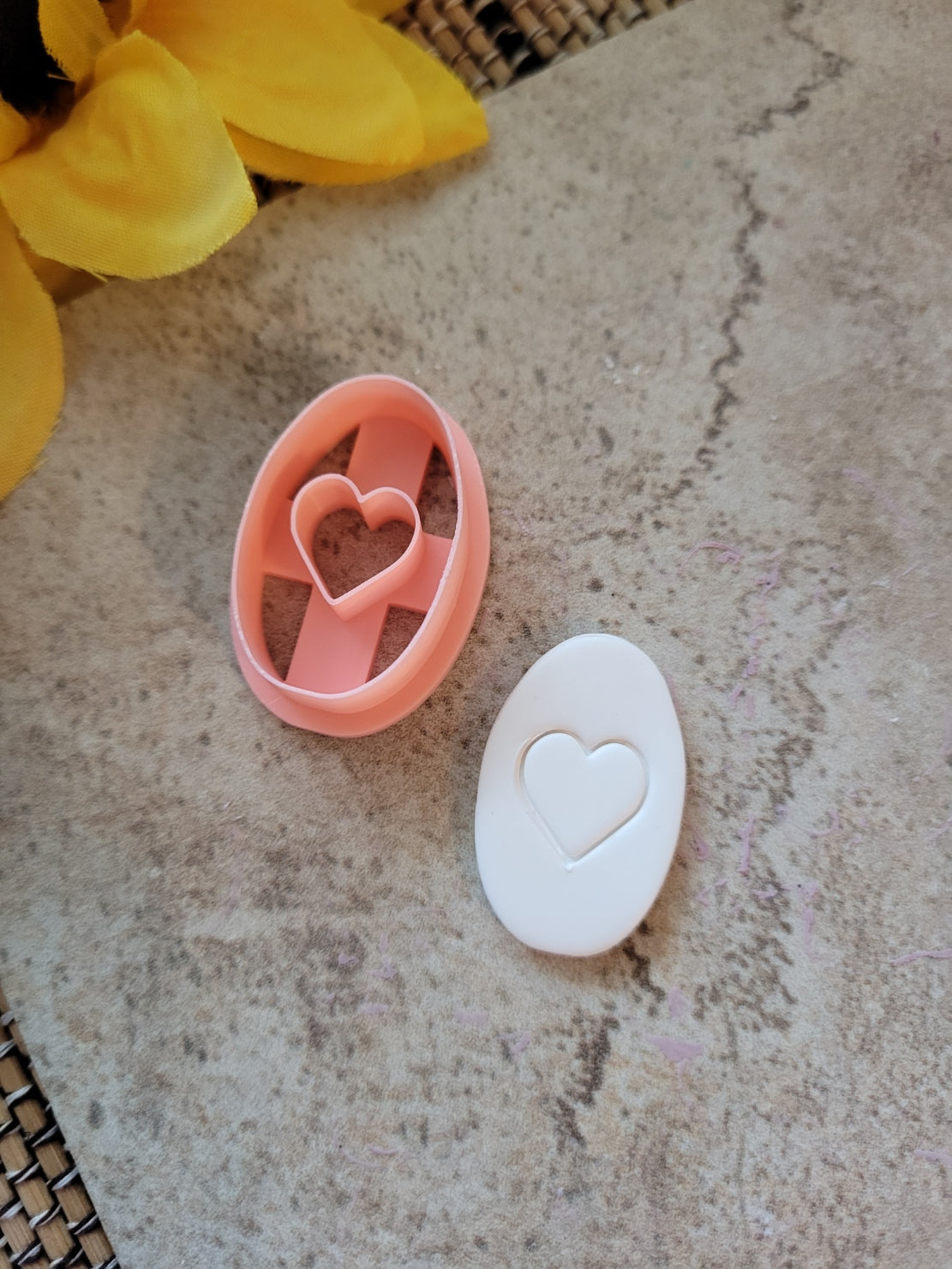 Sweetheart Imprint Oval Polymer Clay Cutter - Country Craft Barn Clay Accessories (102CC)