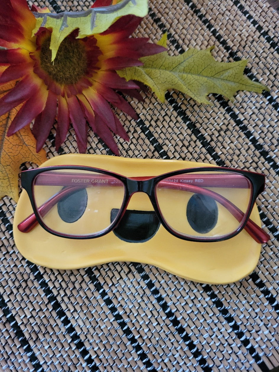 Eyedentify - Yellow Country Craft Barn Glasses Tray (GT-102)