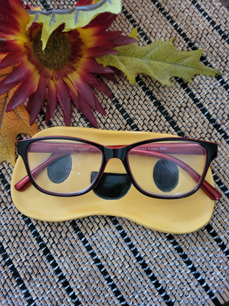 Eyedentify - Yellow Country Craft Barn Glasses Tray (#102D)