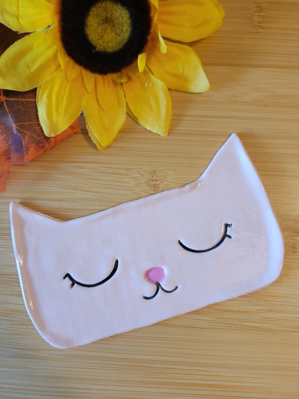 Catnap Catcher - Pink Country Craft Barn Eye Glasses Tray (#104-D)