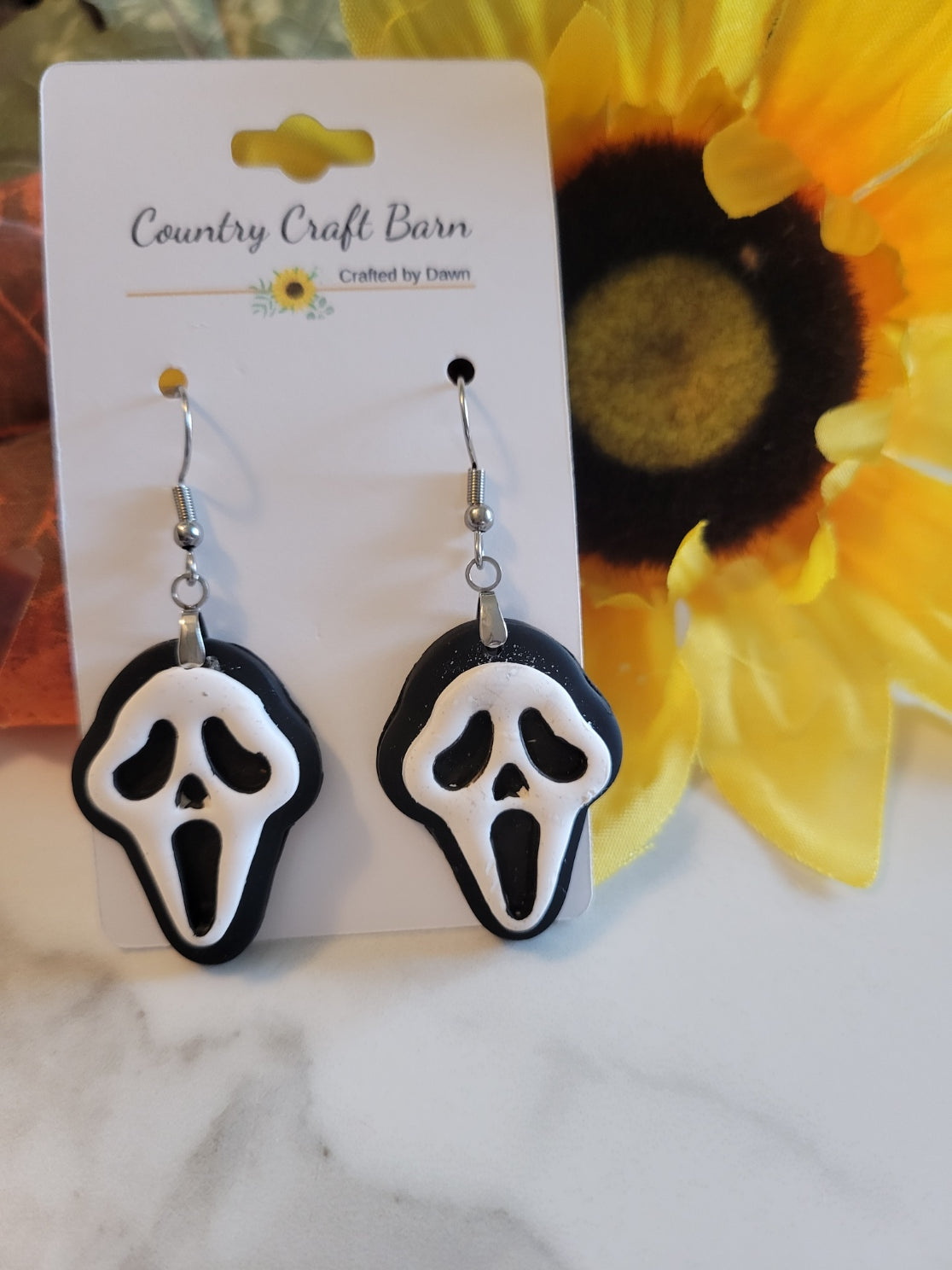 Silent Screams Drop - Black/White Country Craft Barn Drop Earrings (396E)