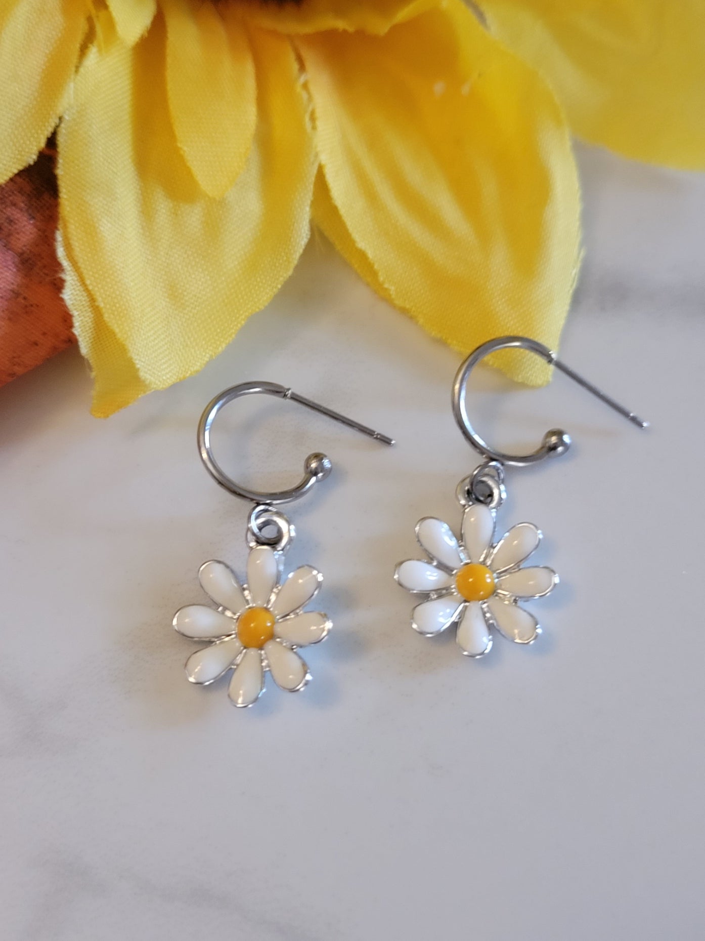 Lovely Daisy Hoop - White Country Craft Barn Earrings (#398E)