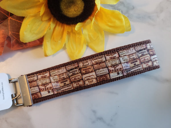 Wine Corks - Brown Country Craft Barn Key Chain (KC-85)