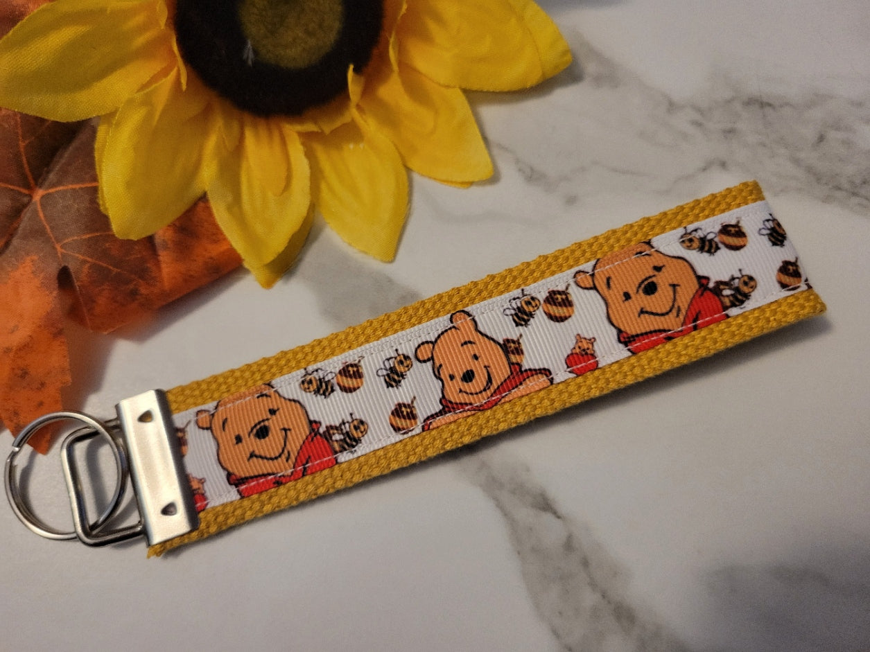 Pooh Bear Portrait- Red Country Craft Barn Key Chain (KC-111)