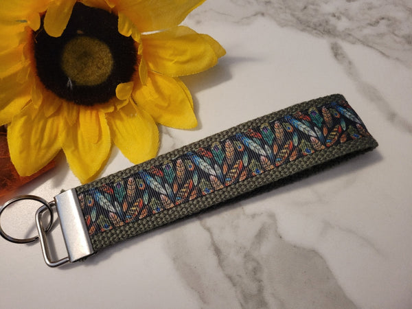 Feather Fashion - Country Craft Barn Key Chain (KC-116)