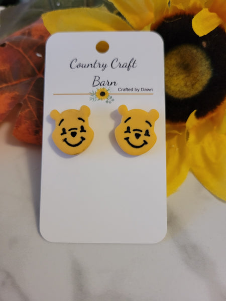 🧸 Honey Bear Smiles – Yellow Oche Country Craft Barn Storybook Post Earrings (#418E)