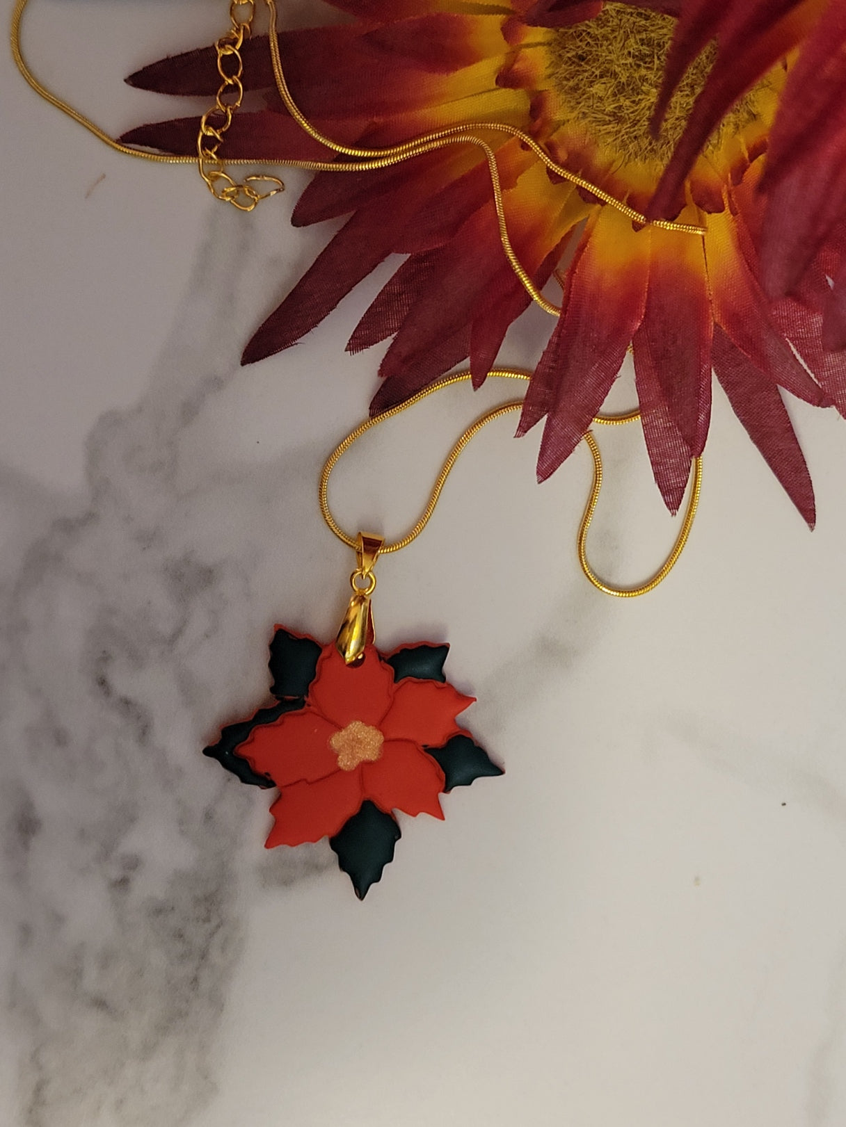 Petal Pop - Red Country Craft Barn Necklace (NL-660)