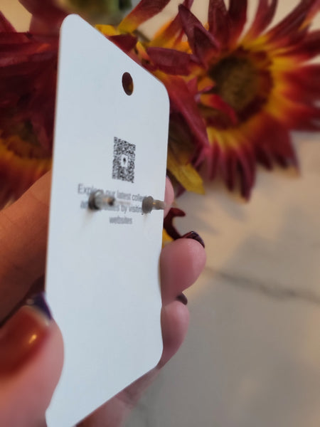 Daisy Lane Teardrops - White/Mint Country Craft Barn Earrings (E-449)