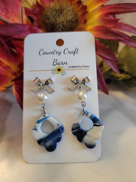 Frosted Belle Drops - Blue/White Country Craft Barn Earrings (E-448)