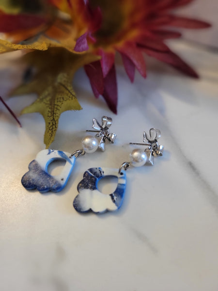 Frosted Belle Drops - Blue/White Country Craft Barn Earrings (E-448)