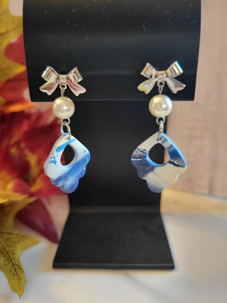 Frosted Belle Drops - Blue/White Country Craft Barn Earrings (E-448)