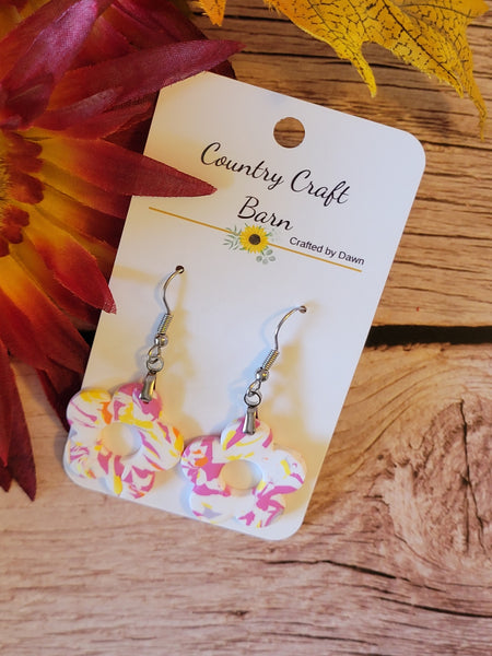 Painted Petal Whirl- Pink/White Country Craft Barn Earrings (E-455)