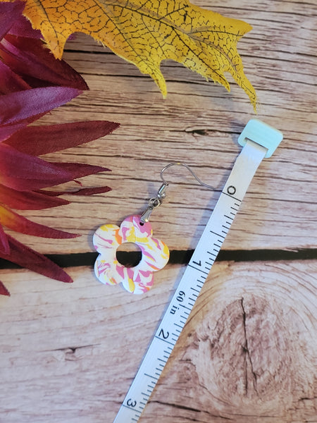 Painted Petal Whirl- Pink/White Country Craft Barn Earrings (E-455)