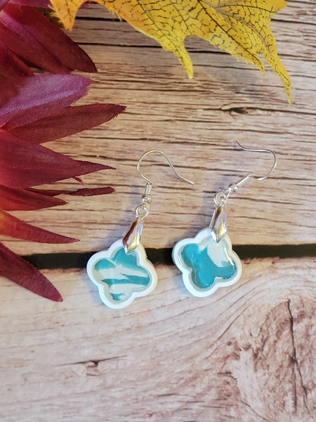 Coastal Breeze - Blue/White Country Craft Barn Earrings (E-453)