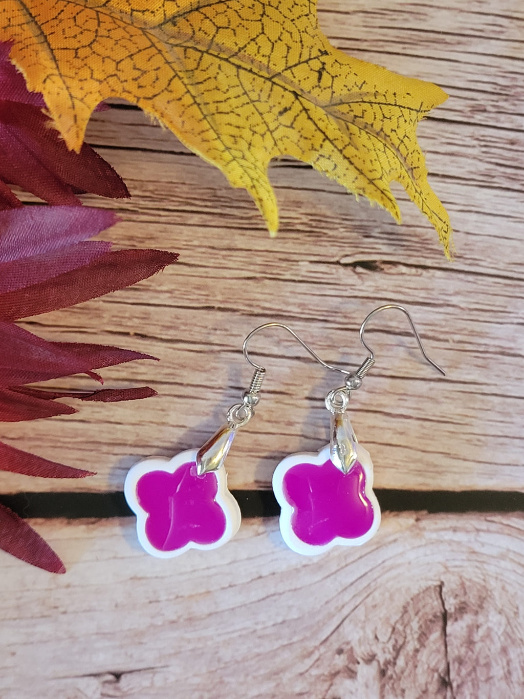 Pink Pop Flower - Pink/White Country Craft Barn Earrings (E-454)