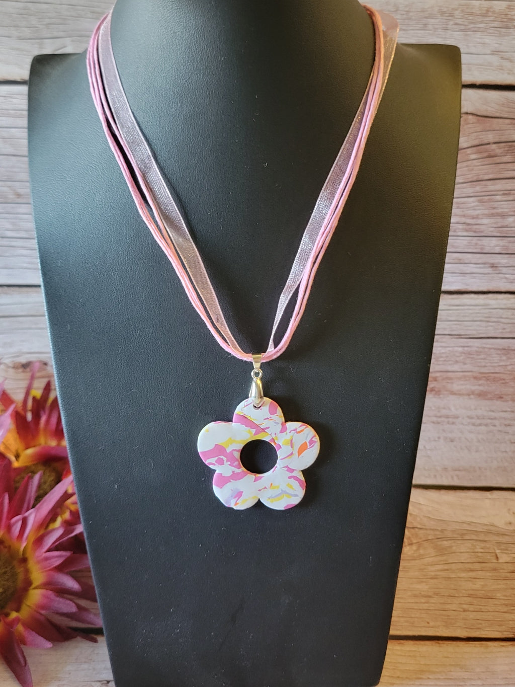 Pink Meadow Bloom - Pink Country Craft Barn Necklace (NL-665)