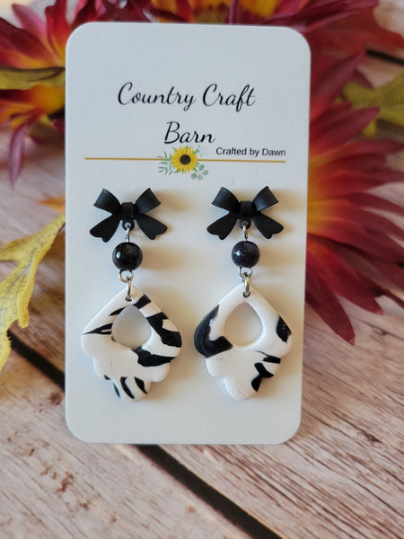 Monochrome Marble Swirls Country Craft Barn Earrings (E-189)
