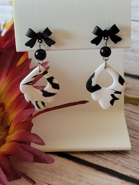 Monochrome Marble Swirls Country Craft Barn Earrings (E-189)