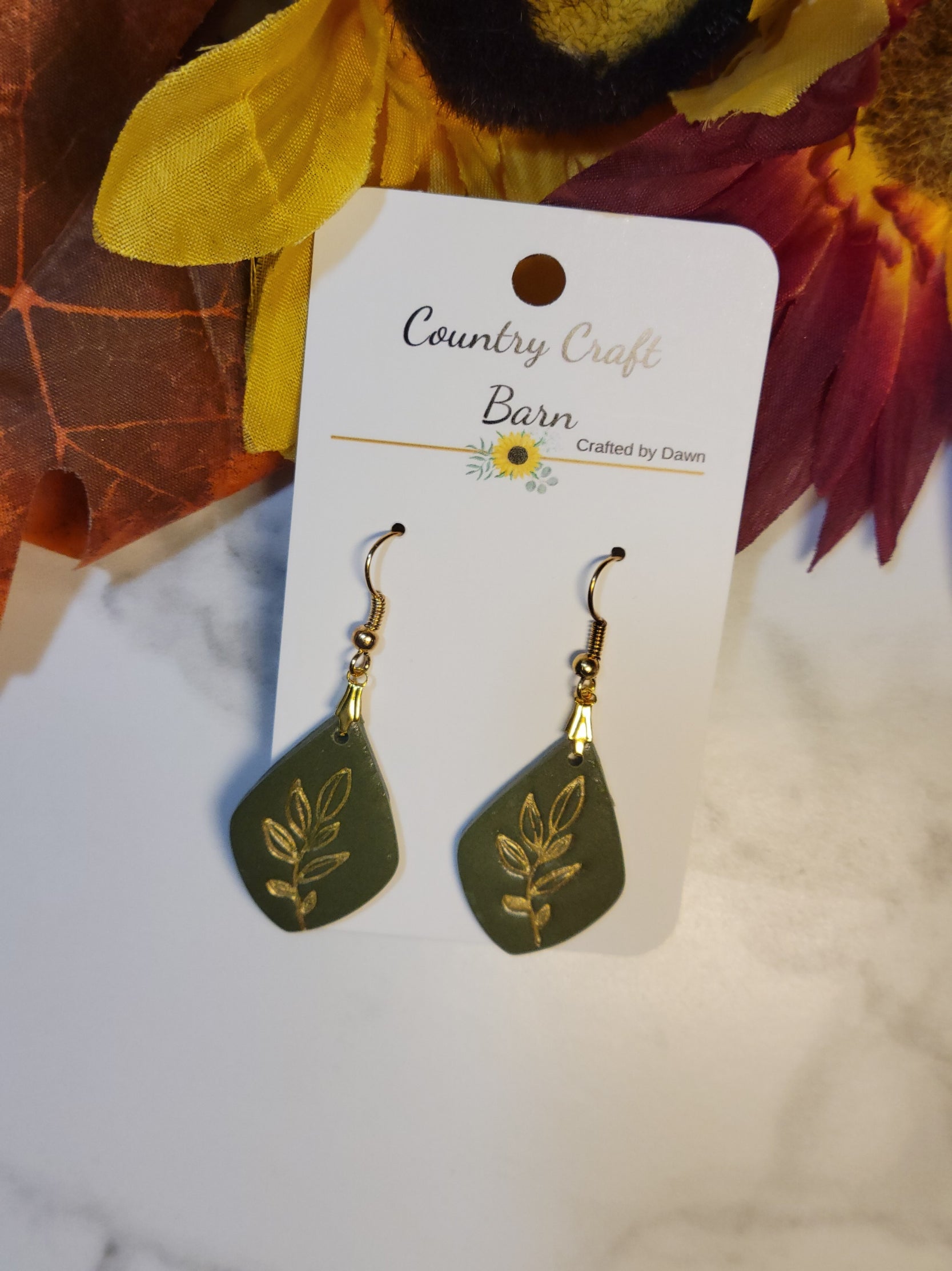 Golden Grove - Olive Green Country Craft Barn Earring (E-473)