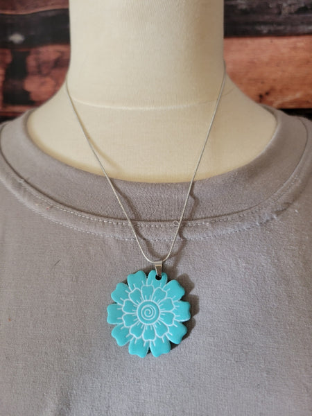 Rustic Blossom - Blue Country Craft Barn Necklace (NL-669)