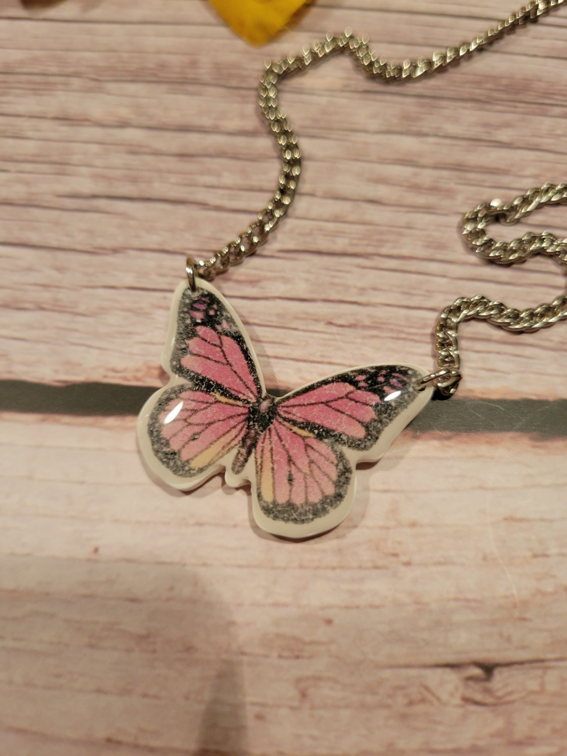 Garden Flutter - Pink Country Craft Barn Necklace (NL-003)