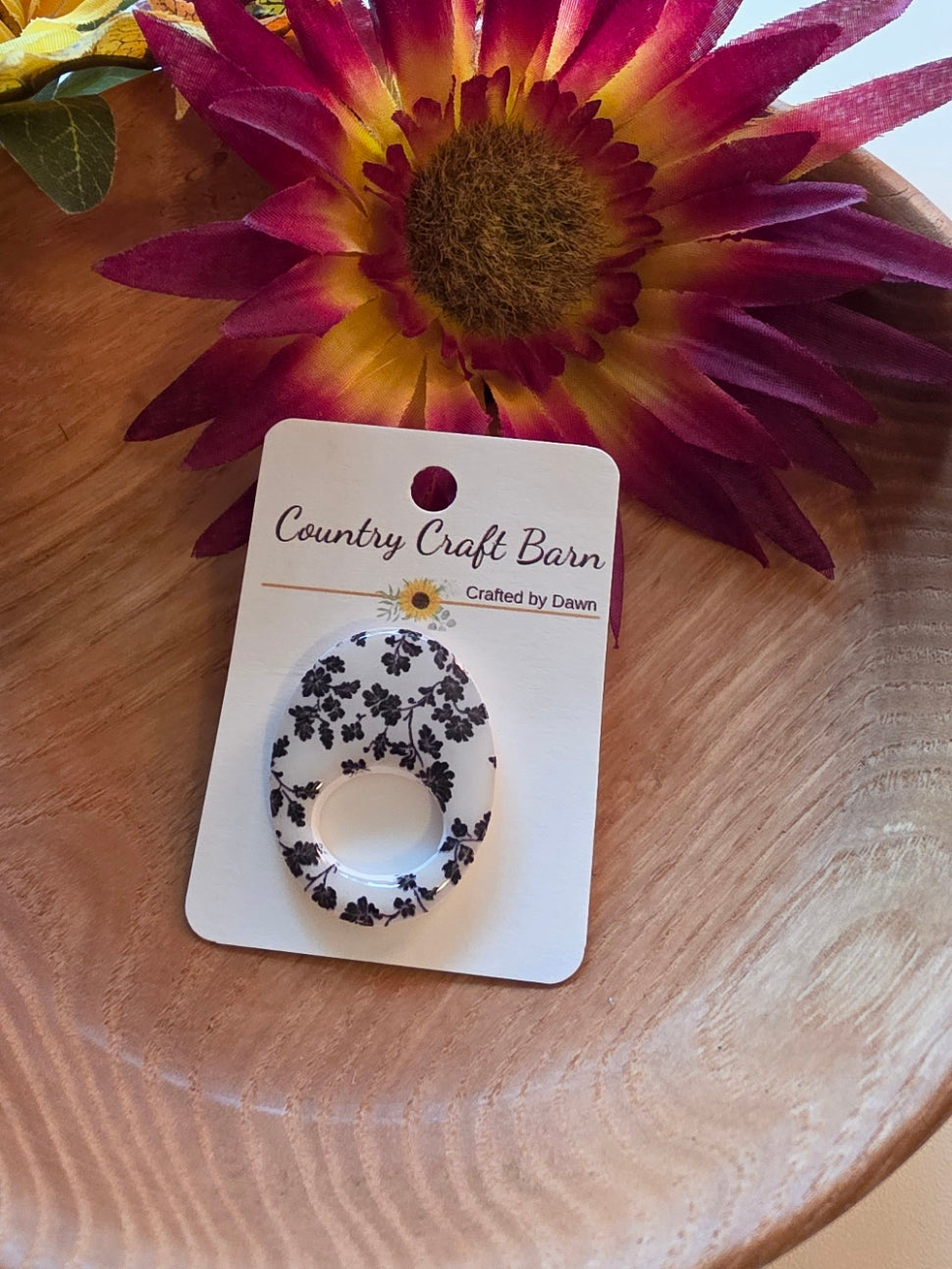 Floral Elegance - Black Eyeglass Holder Pin (EP-008)