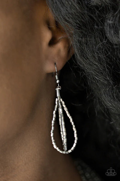 Flashy Fashion - Black Paparazzi Necklace