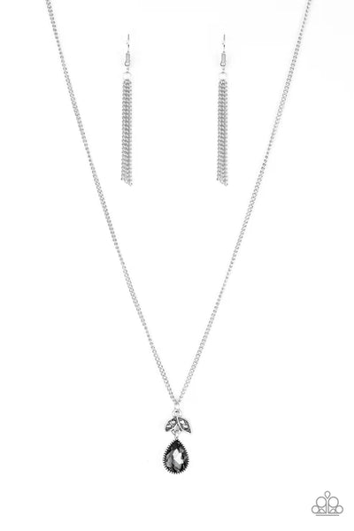 Nice To Meet You - Silver Paparazzi Necklace (PZ-5348)