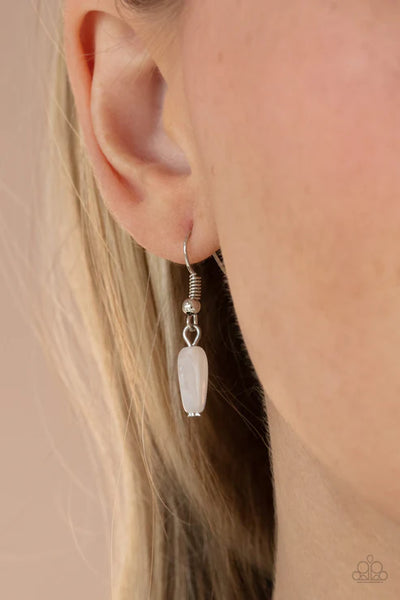 Light-Scattering Luminosity - White Paparazzi Necklace