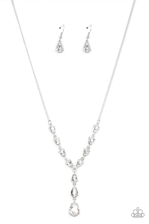 Park Avenue A-Lister - White Paparazzi Necklace (PZ-4391)