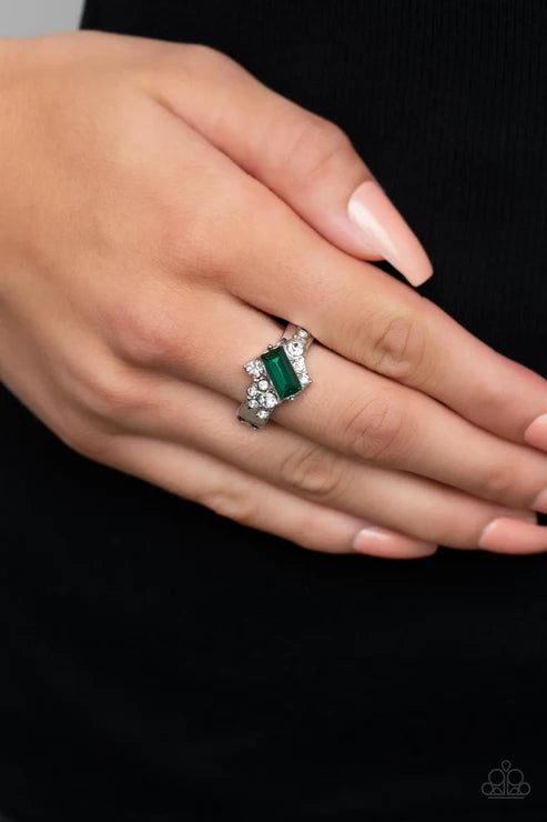 Tip the Balance - Green Paparazzi Ring (T12)