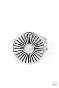 Everglade Eden - White Paparazzi Ring (T115)