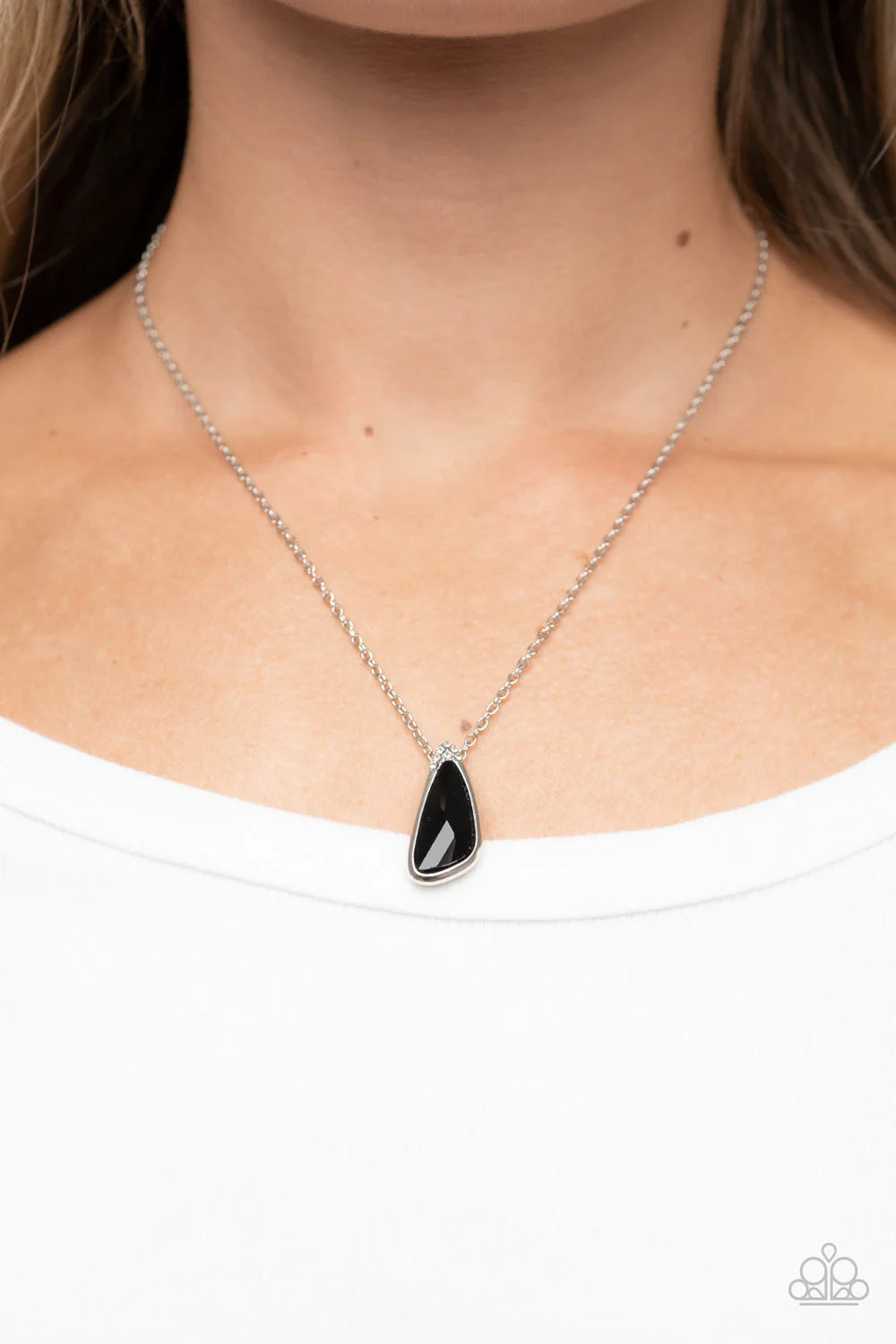 Envious Extravagance - Black Necklace - Paparazzi Accessories (PZ-5516)