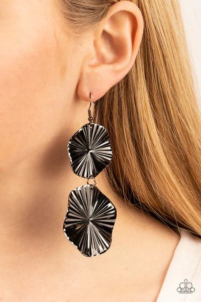 In Your Wildest FAN-tasy - Black Paparazzi Earrings (PZ-5193)