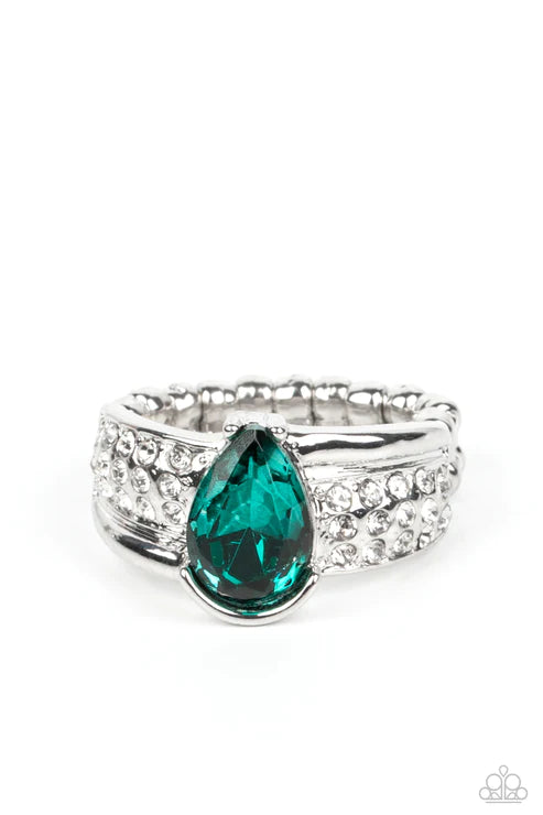 Dive into Oblivion - Green Paparazzi Ring (T71)