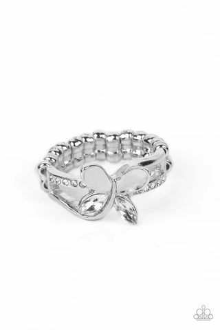 Fetching Flutter - White Paparazzi Ring (R350)