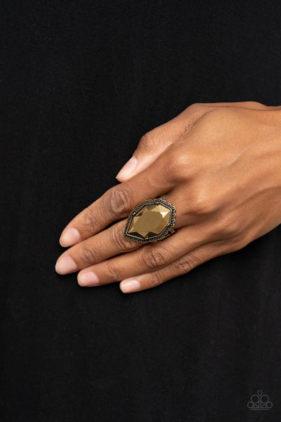 Avant-GRANDEUR - brass - Paparazzi ring (T104)