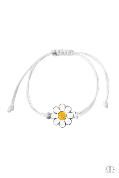 DAISY Little Thing - white - Paparazzi bracelet (PZ-575)