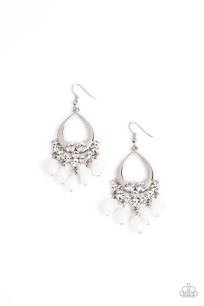 Famous Fashionista - white - Paparazzi earrings (PZ-3793)