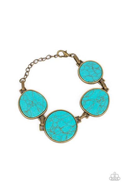 Flat Out Frontier - brass - Paparazzi bracelet (PZ-4953)