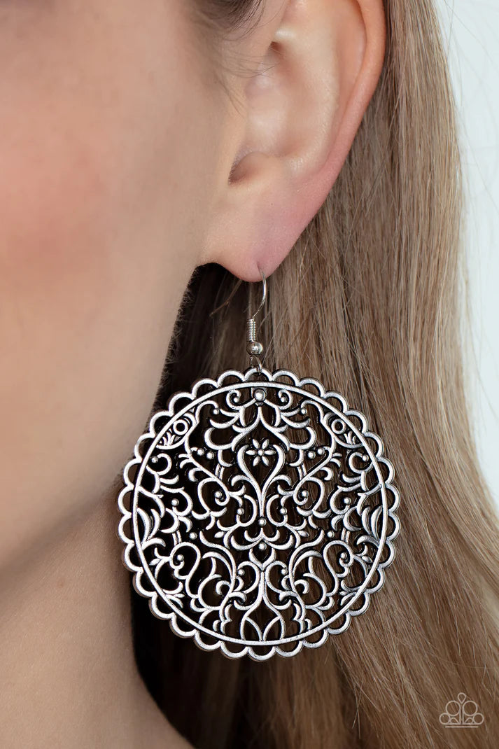 The Whole Nine VINEYARDS - silver - Paparazzi earrings (PZ-3963)