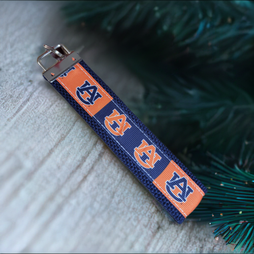 Auburn University - Country Craft Barn Key Chain (#35)