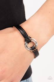 Free Range Fashion - Black Paparazzi Bracelet (PZ-5085)