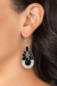 Beachfront Formal - black - Paparazzi earrings (PZ-3397)