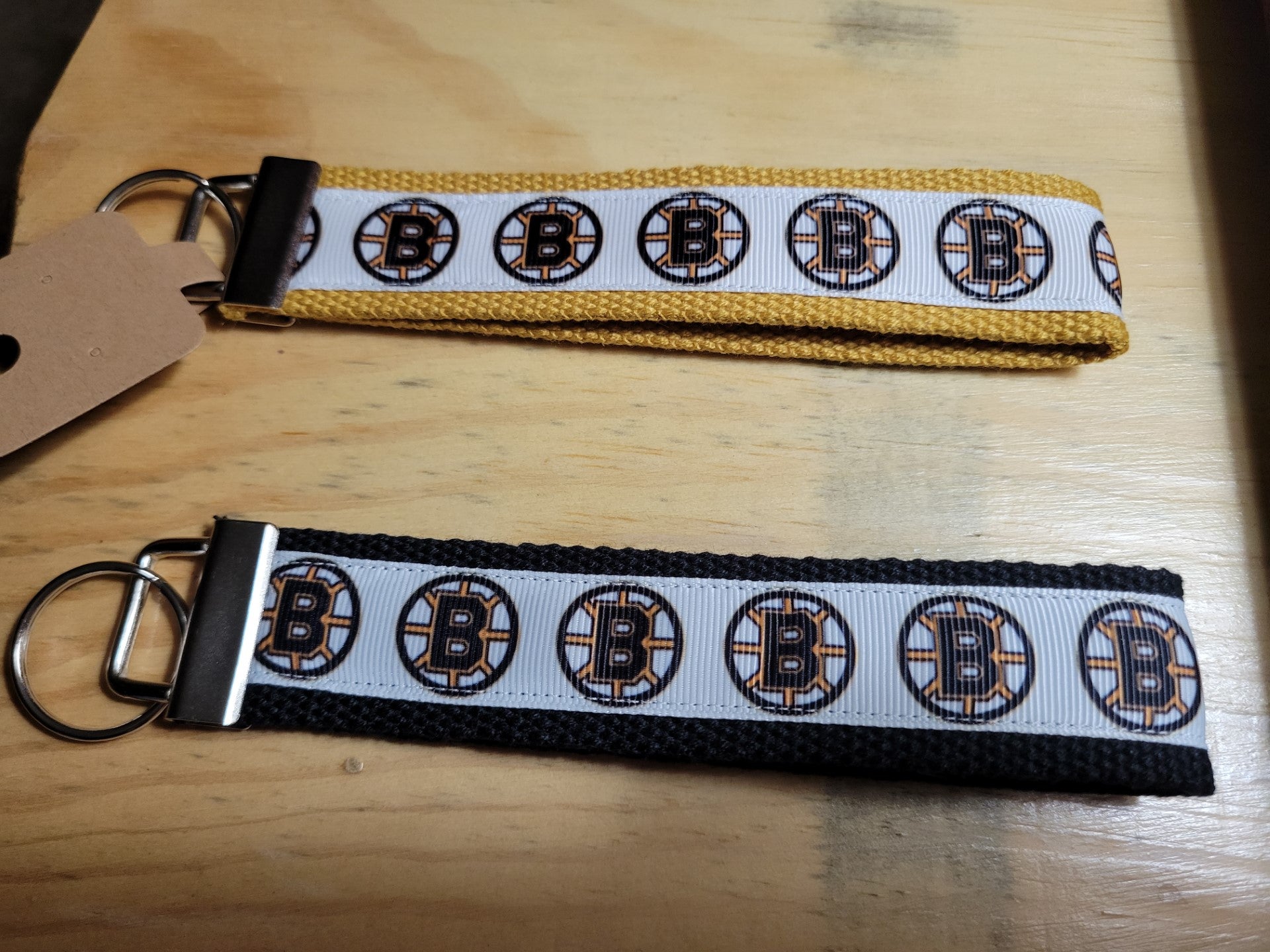 Boston Bruins - Logo - Country Craft Barn Key Chain (#48)