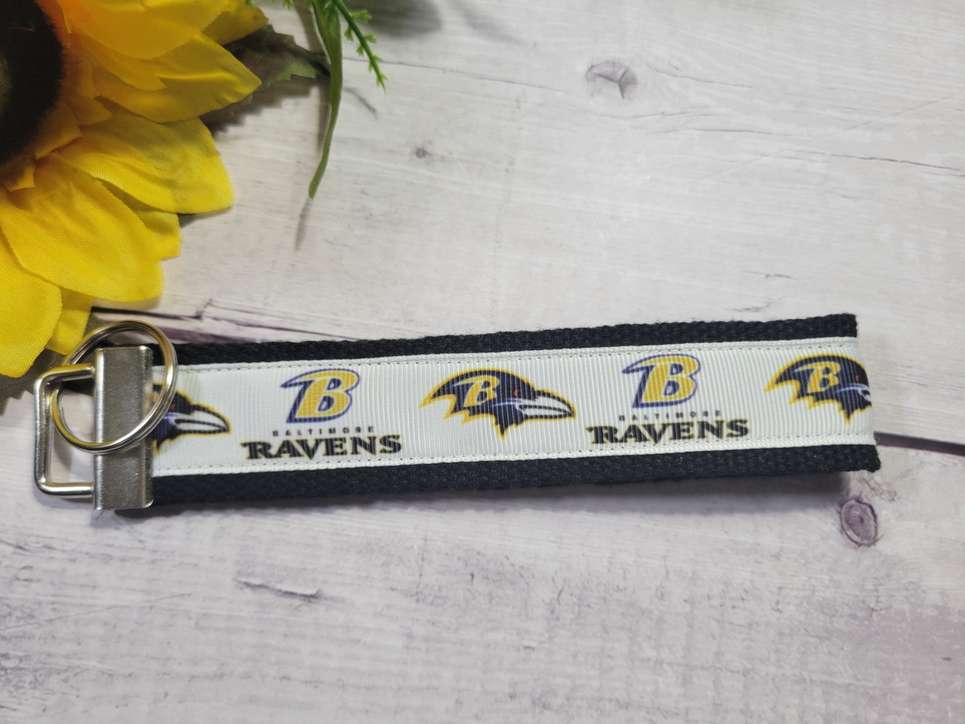 Baltimore Ravesn - Logo - Country Craft Barn Key Chain (KC-58)