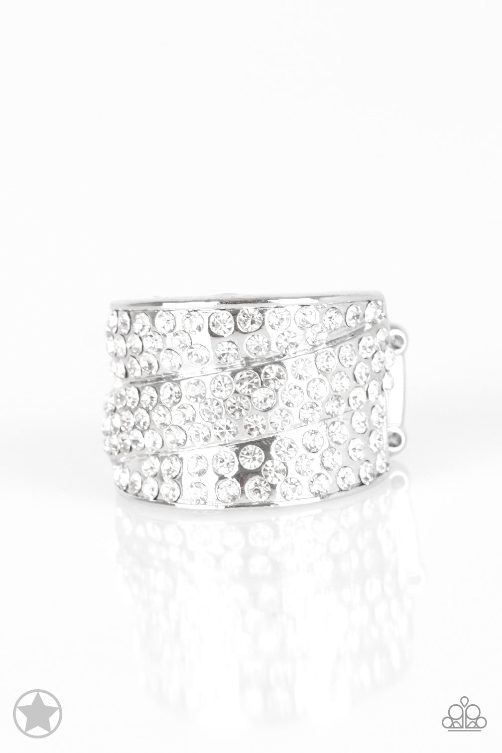 Paparazzi Ring - The Millionaires Club - White